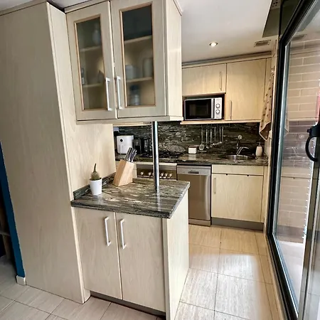 Con Terraza Increible Apartment Ripollet